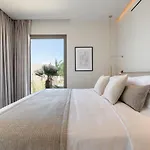 Maravilla Luxury Living & * 코스 타운