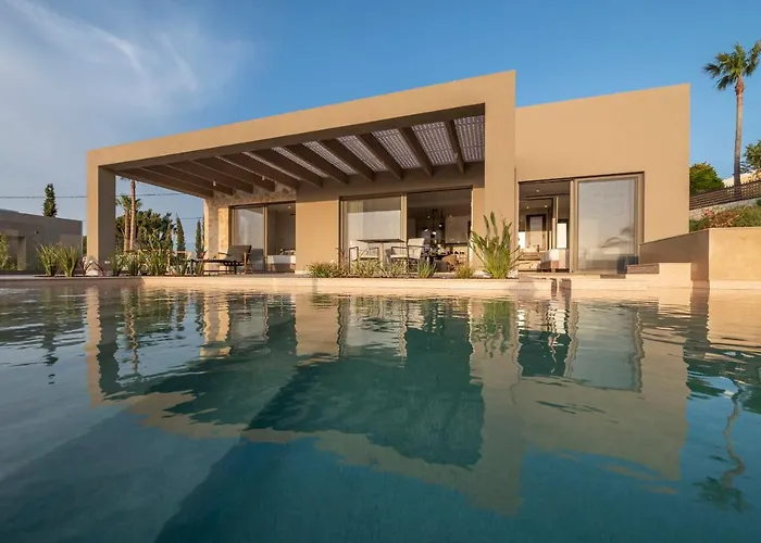 Maravilla Luxury Living &