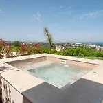 Villa Maravilla Luxury Living &