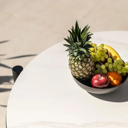 Maravilla Luxury Living & *