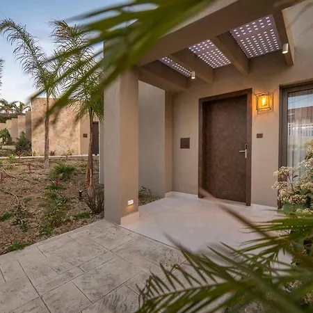 Maravilla Luxury Living &