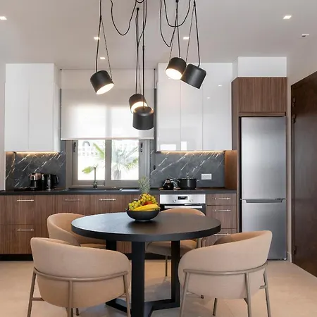 Maravilla Luxury Living &