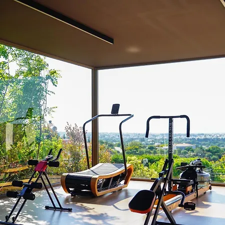 Maravilla Luxury Living &