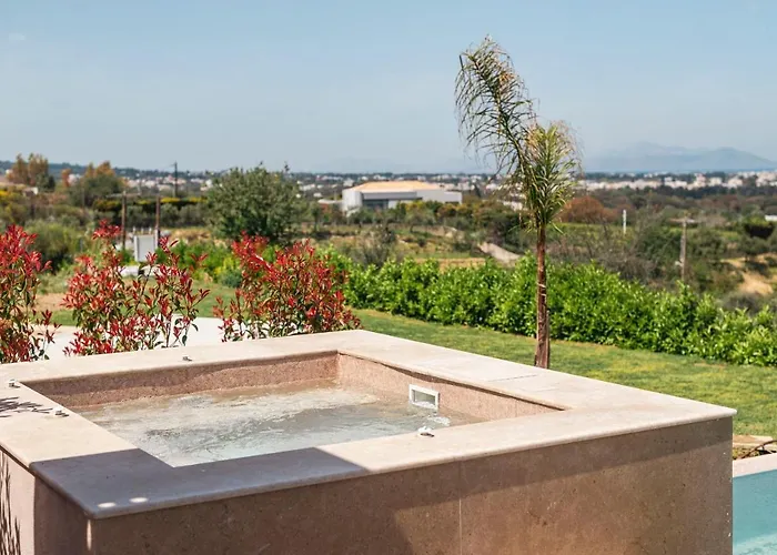 Maravilla Luxury Living &