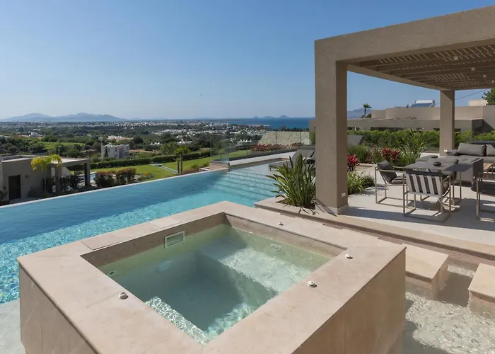 Maravilla Luxury Living &