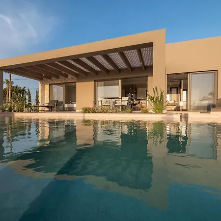 Maravilla Luxury Living &