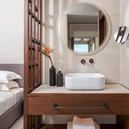 Maravilla Luxury Living &