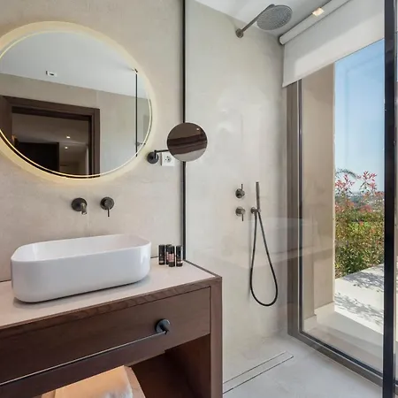 Maravilla Luxury Living &