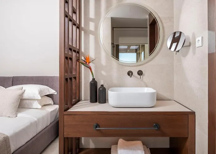 Maravilla Luxury Living &